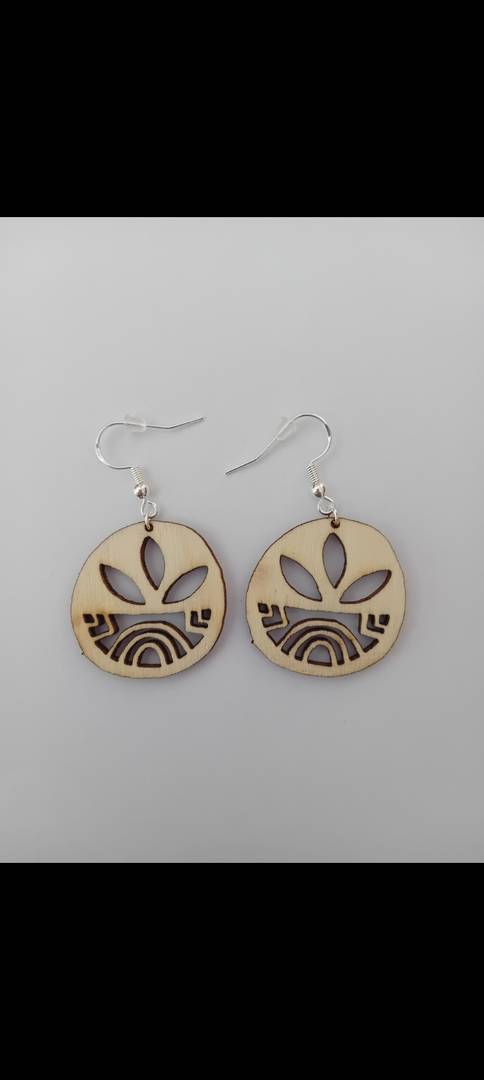 Boucles d’oreilles en bois fait main – Création originale by Angie