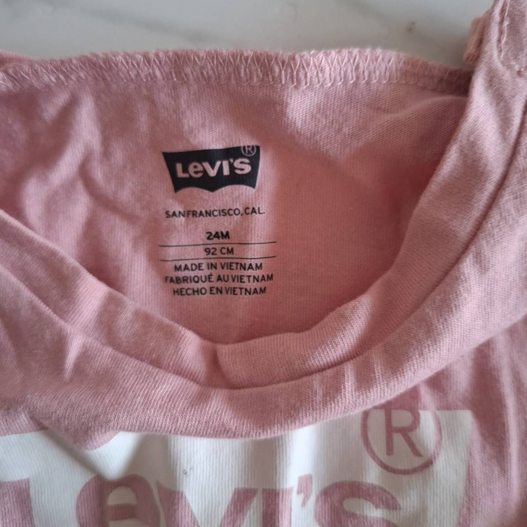 T-shirt Bébé Fille Levis Rose – Taille 18-24 Mois (90 cm) – Seconde Main