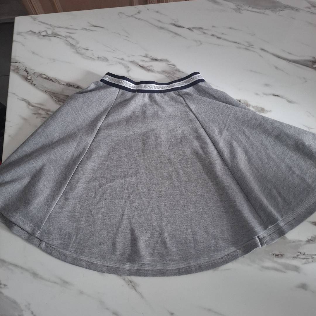 Jupe Fille IKKS Grise – Taille 12 Ans – Neuve, Style Sport Chic (Fabriquée en France) 