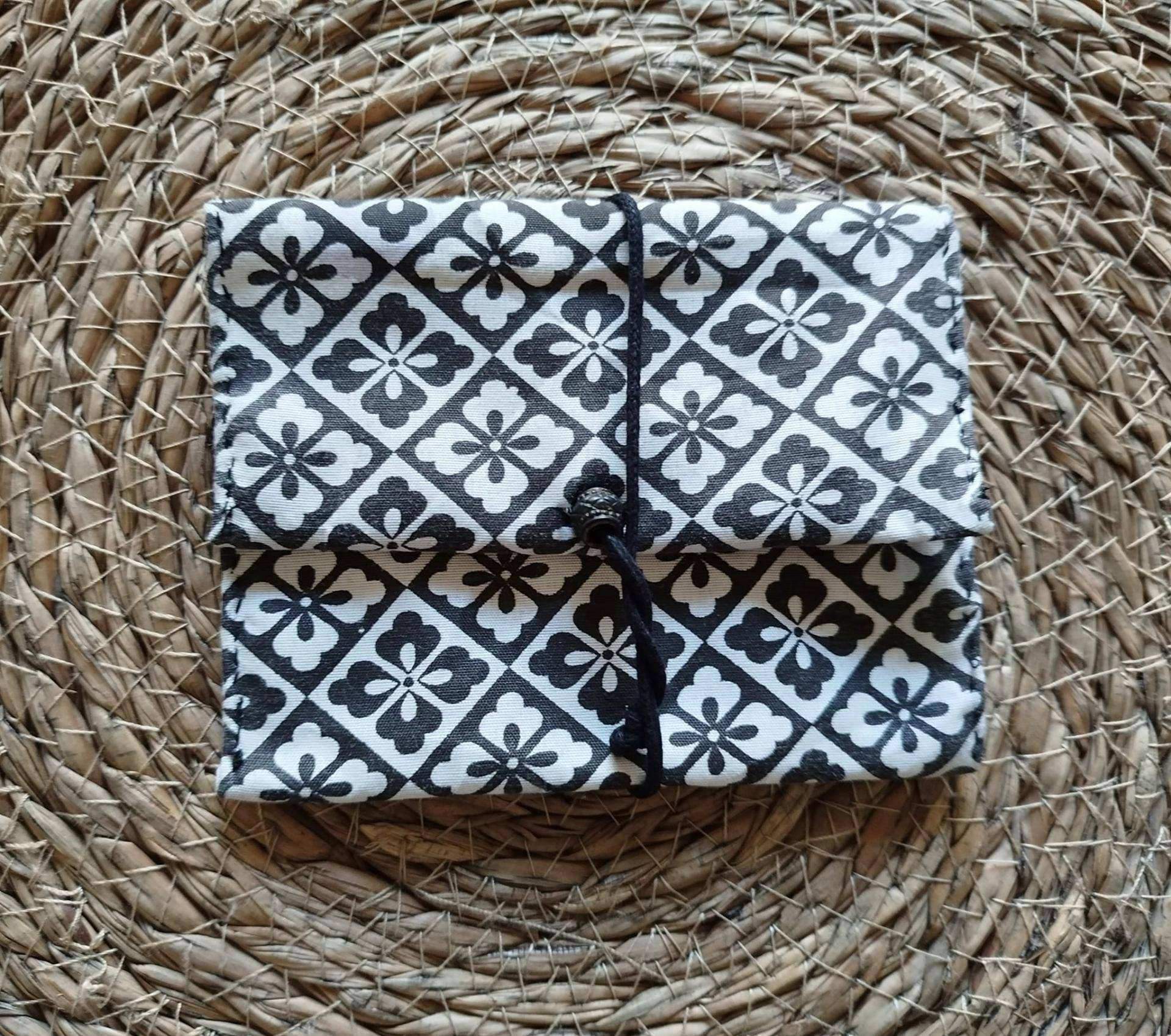 Pochette de rangement artisanale