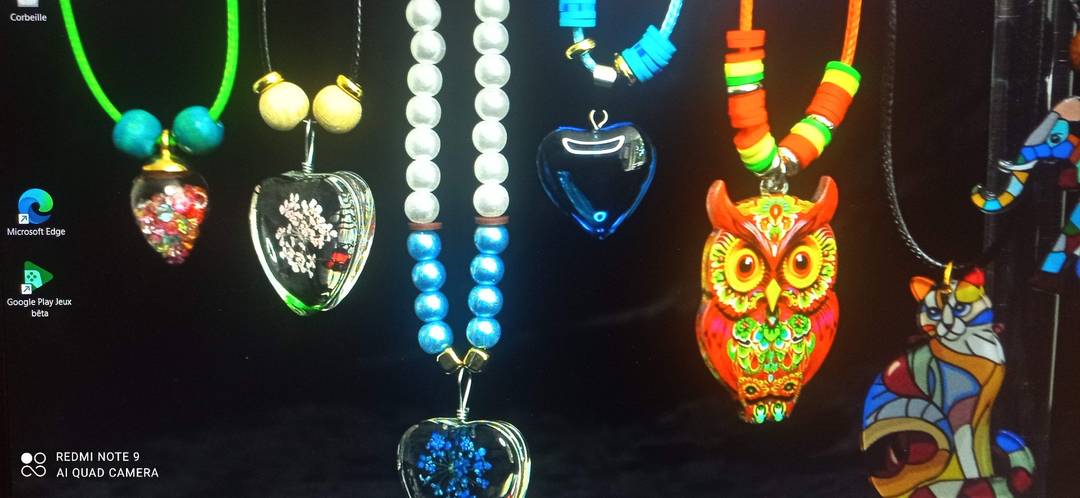 Bijoux Fantaisie Faits Main : Des Créations Uniques pour Affirmer Votre Style