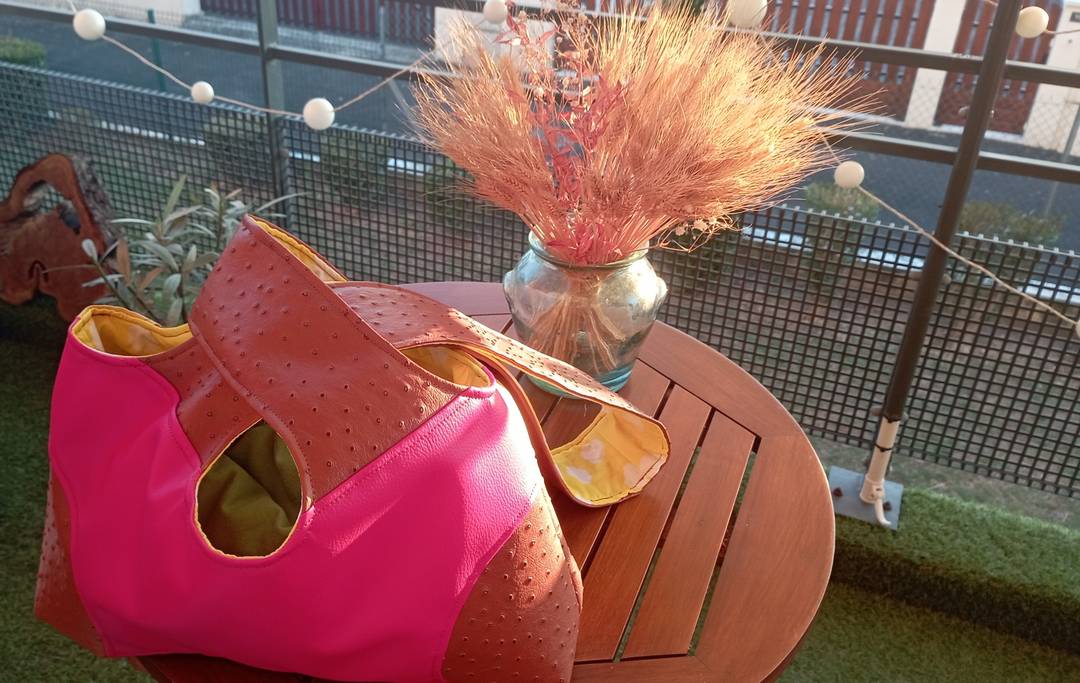 Sac cabas bicolore en simili cuir – Pièce unique et moderne