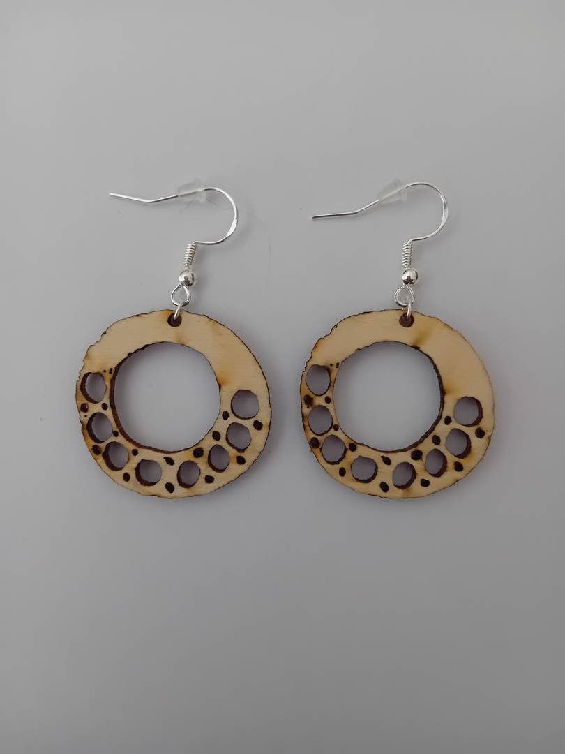 Boucles d’oreilles en bois fait main – Création originale by Angie