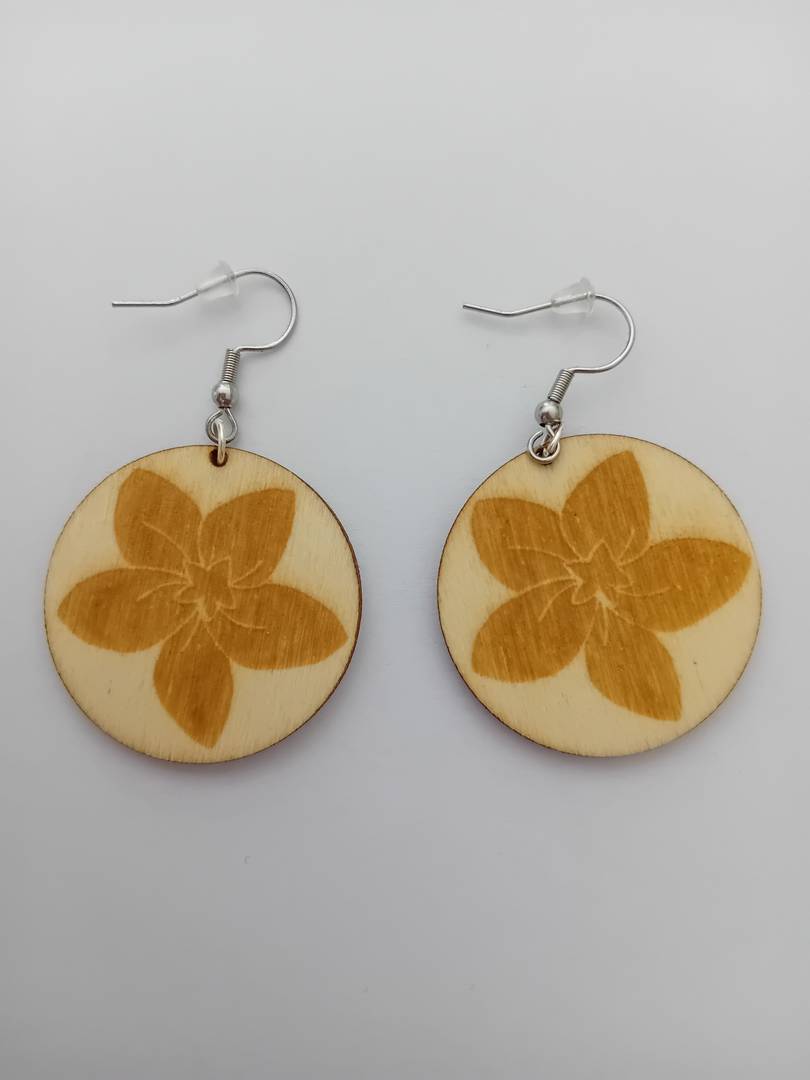 Boucles d’oreilles en bois fait main – Création originale by Angie