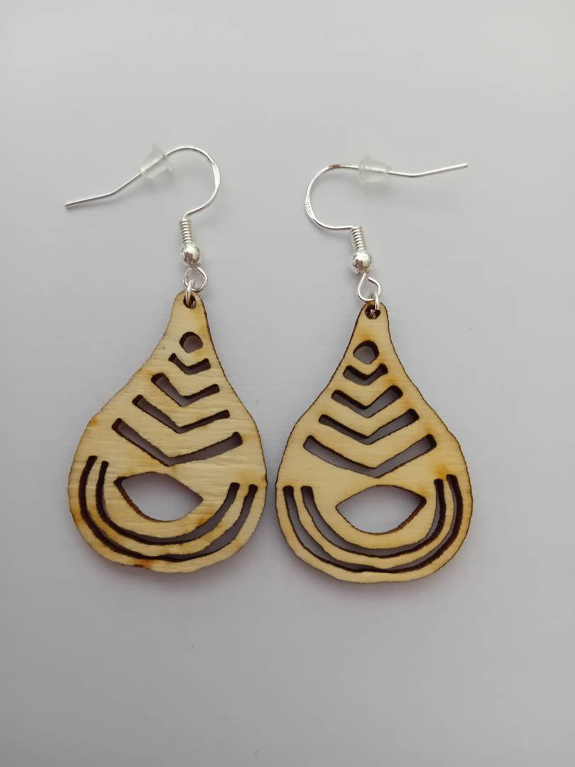 Boucles d’oreilles en bois fait main – Création originale by Angie