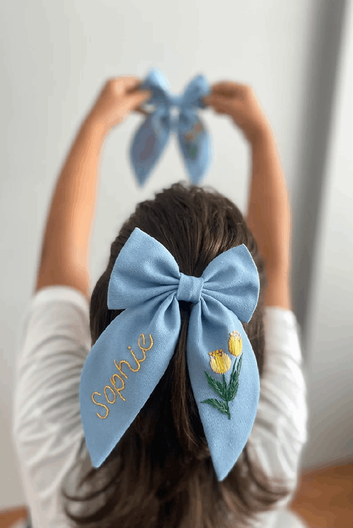 Personalized Custom Name Hair Bow Tulip Flower Hand Embroidered Bow Mrs Hair Clip Birthday Bridesmaid Gift Bows For Girls Kids Baby Hair Bow