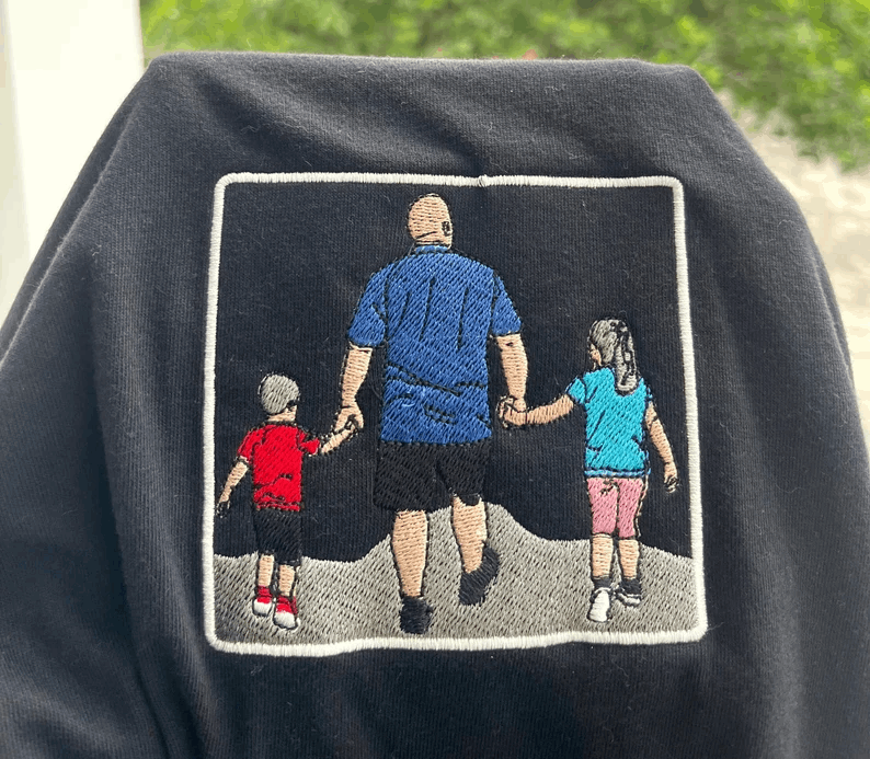 T-shirt personnalisé – Illustration brodée