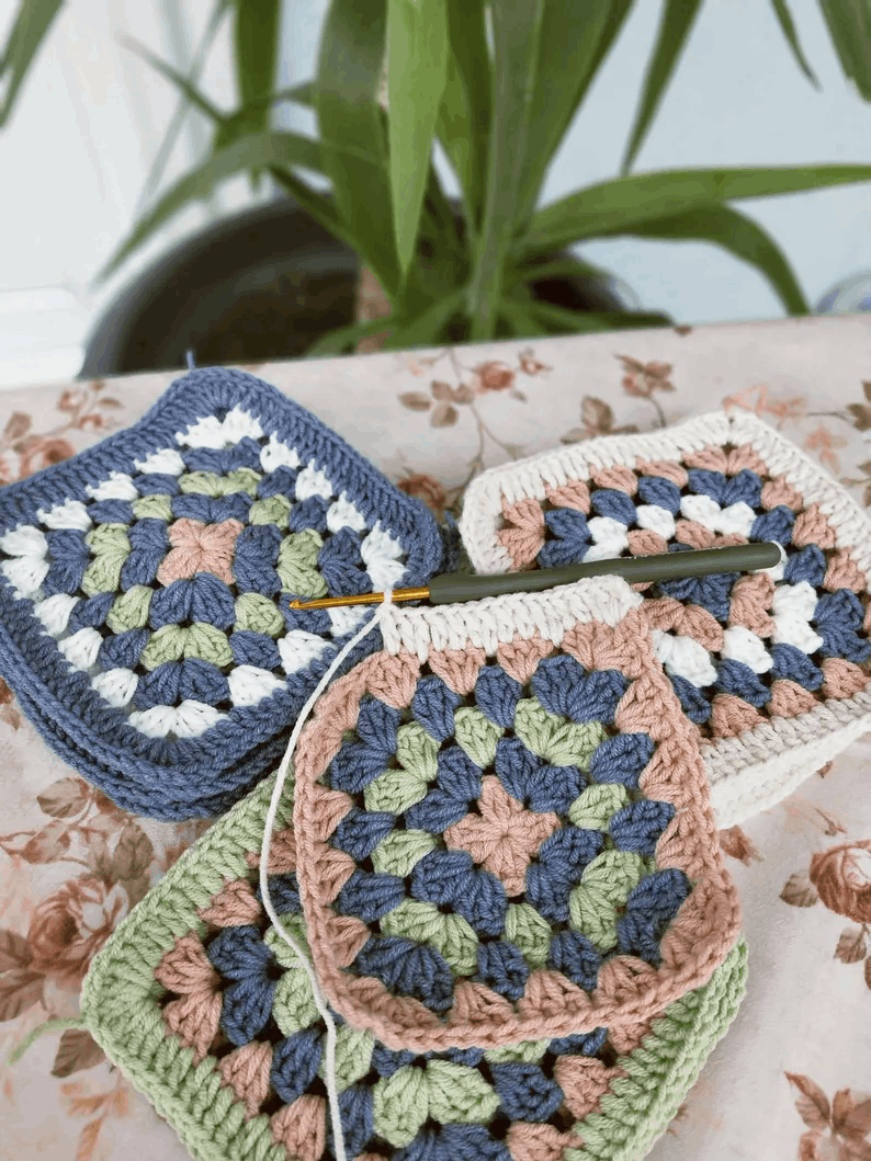 Chemise crochetée style ethnique coloré 