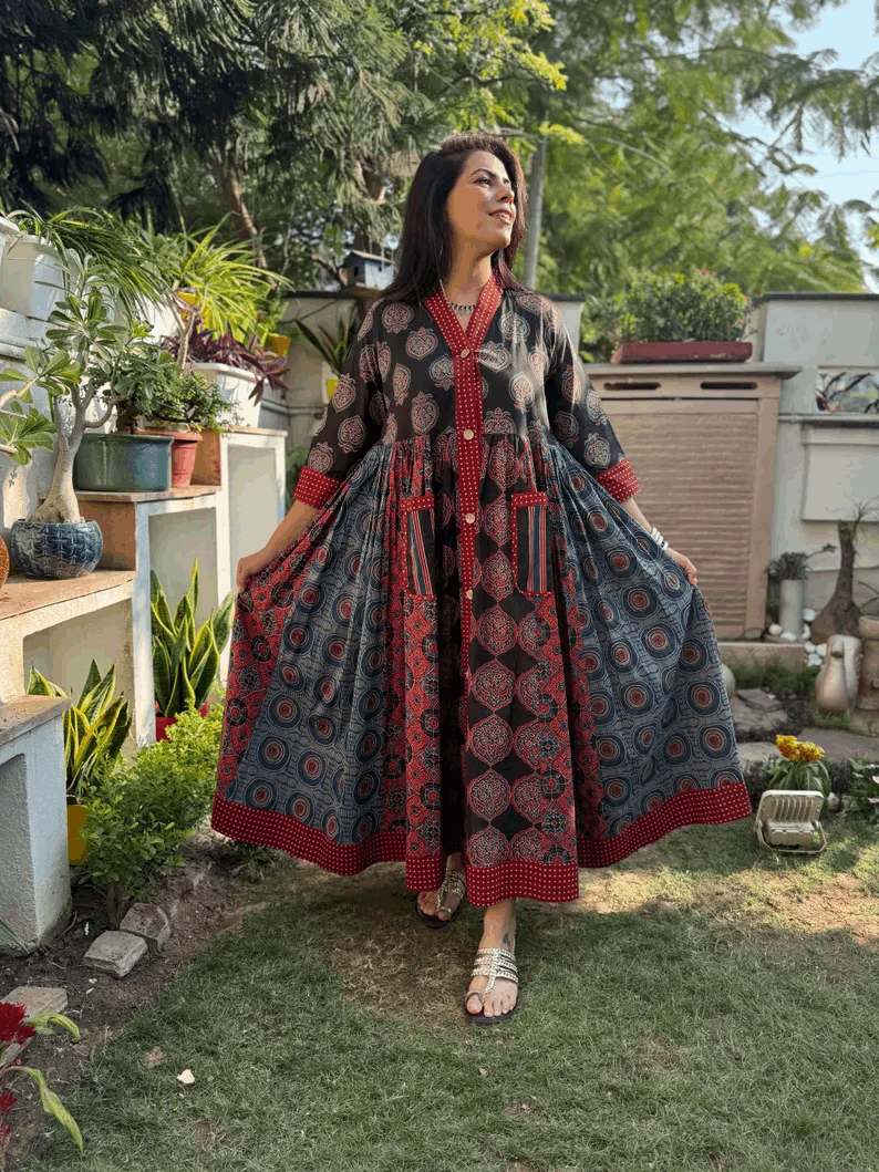 Blouse Longue Bohème Fait Main – Motif Traditionnel Élégant