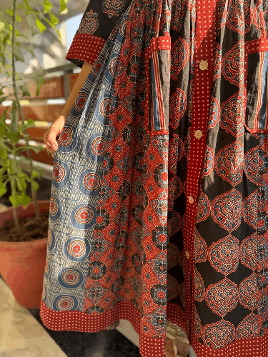 Blouse Longue Bohème Fait Main – Motif Traditionnel Élégant