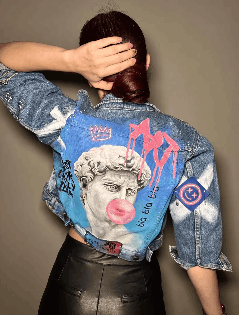 Veste en Jean Peinte à la Main – Création Personnalisée sur Commande, Design Artistique Unique