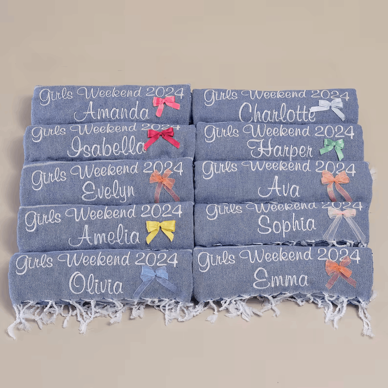 Serviette cachemire personnalisée – Cadeau élégant brodé au prénom