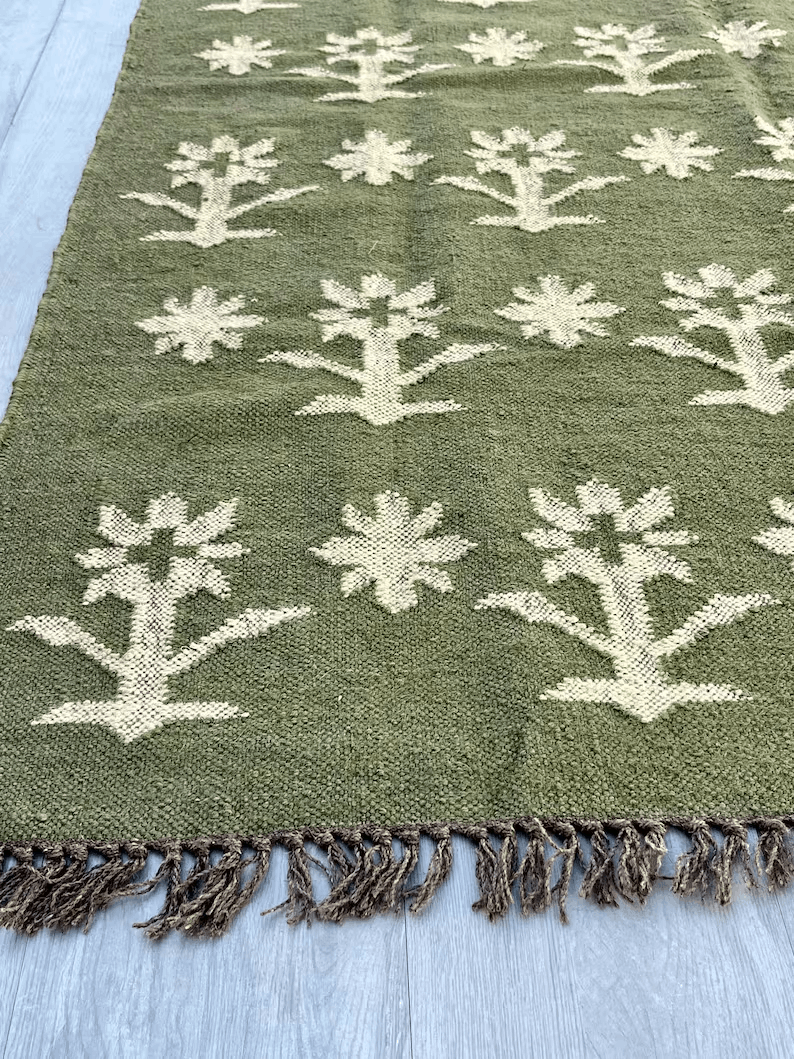 Multi Size Handwoven Green Floral Kilim Rug. Traditional Kilim Rug for Bedroom | Kitchen | Living Area Etc. Turkish Handmade Kilim Rug