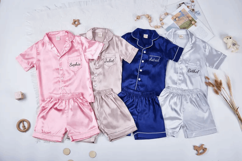Flower Girl Getting Ready Outfit,Junior Bridesmaid Pajamas,Matching Bridesmaid PJs,Personalized Gifts for Birthday,Flower girl Gifts For Her