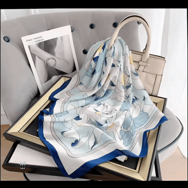 Élégante Écharpe en Soie – Motif Feuilles et Oiseaux