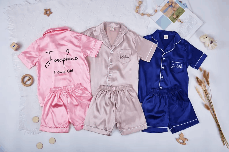Flower Girl Getting Ready Outfit,Junior Bridesmaid Pajamas,Matching Bridesmaid PJs,Personalized Gifts for Birthday,Flower girl Gifts For Her