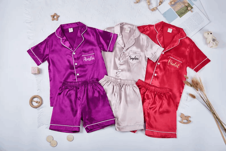 Flower Girl Getting Ready Outfit,Junior Bridesmaid Pajamas,Matching Bridesmaid PJs,Personalized Gifts for Birthday,Flower girl Gifts For Her