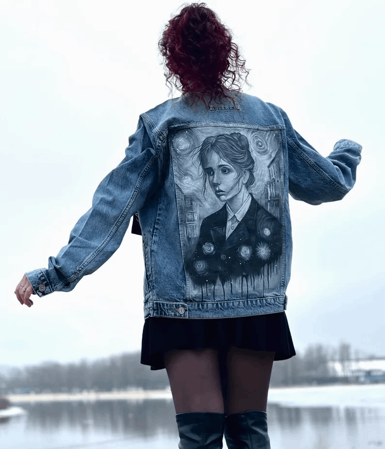Veste en Jean Peinte à la Main – Création Personnalisée sur Commande, Design Artistique Unique