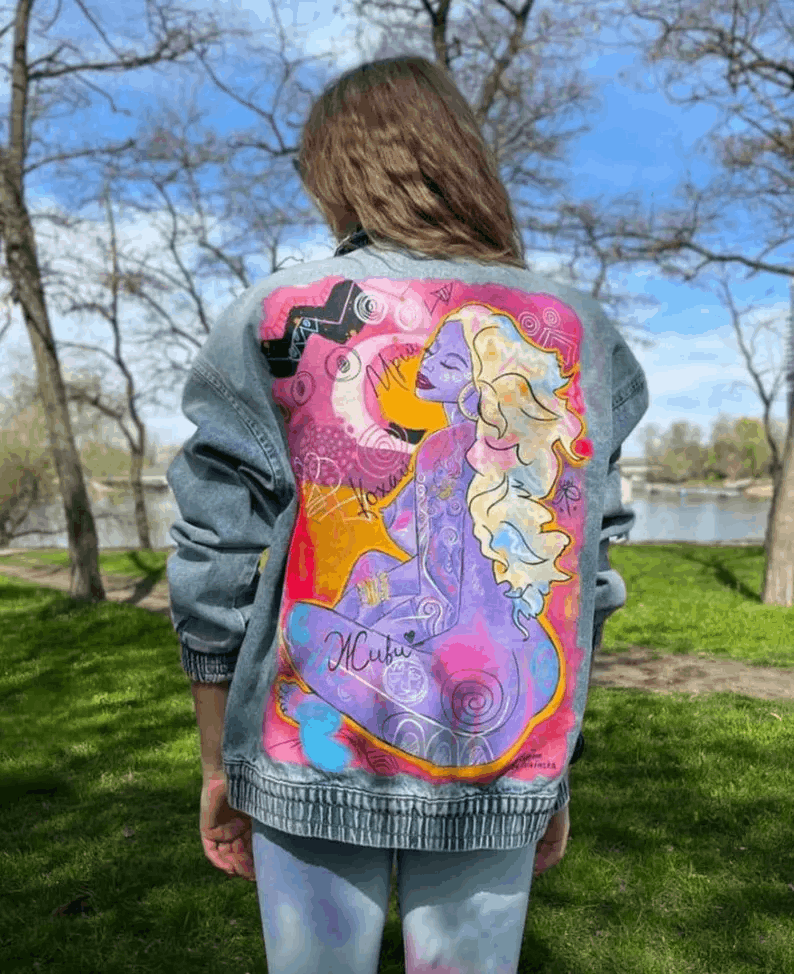 Veste en Jean Peinte à la Main – Création Personnalisée sur Commande, Design Artistique Unique