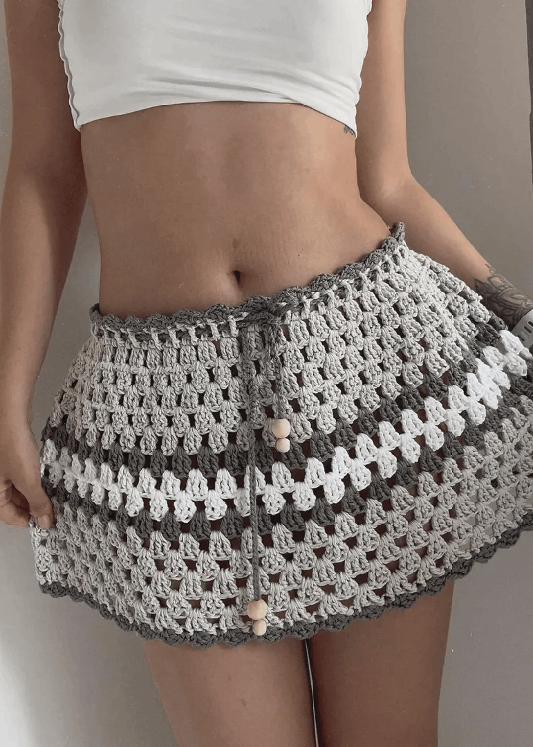 Mini Jupe en Crochet – Fait Main, Look Bohème Chic