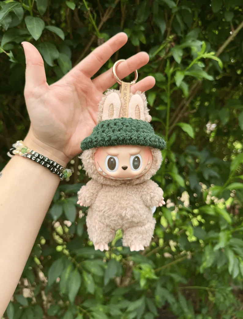 Mini Chapeau en Crochet pour Poupées Labubu – Accessoire fait main