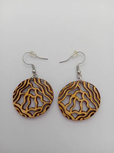 Boucles d’oreilles en bois fait main – Création originale by Angie